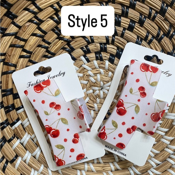 Cherry Print Hair Clips - Picture 5 of 6